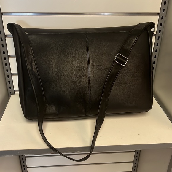 100% Genuine Leather Laptop Bag-Black 18” - Picture 5 of 13